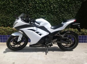 kawasaki shin énekes